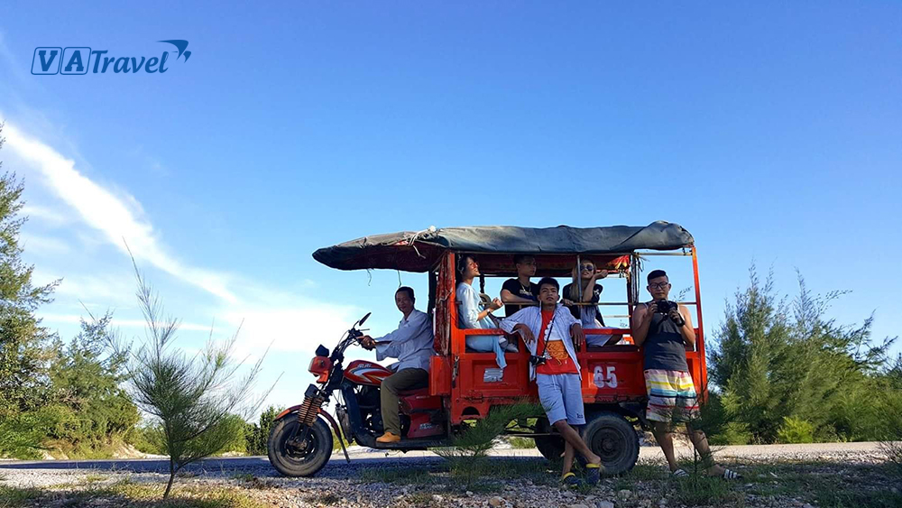 Xe tuk tuk - phương tiện di chuyển phổ biến trên đảo
