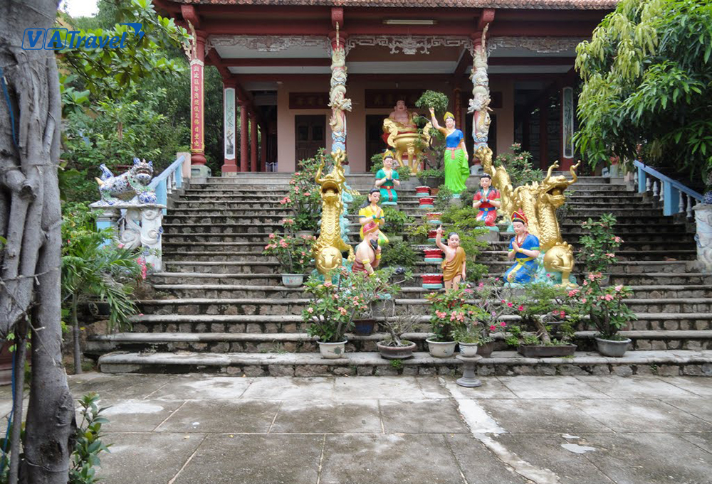 Tham quan chùa Hương Mai